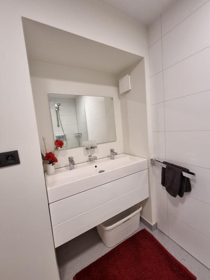 Susberg 3 Luxe Verblijf Met Zwembad En Sauna NeerNeerpelt エクステリア 写真